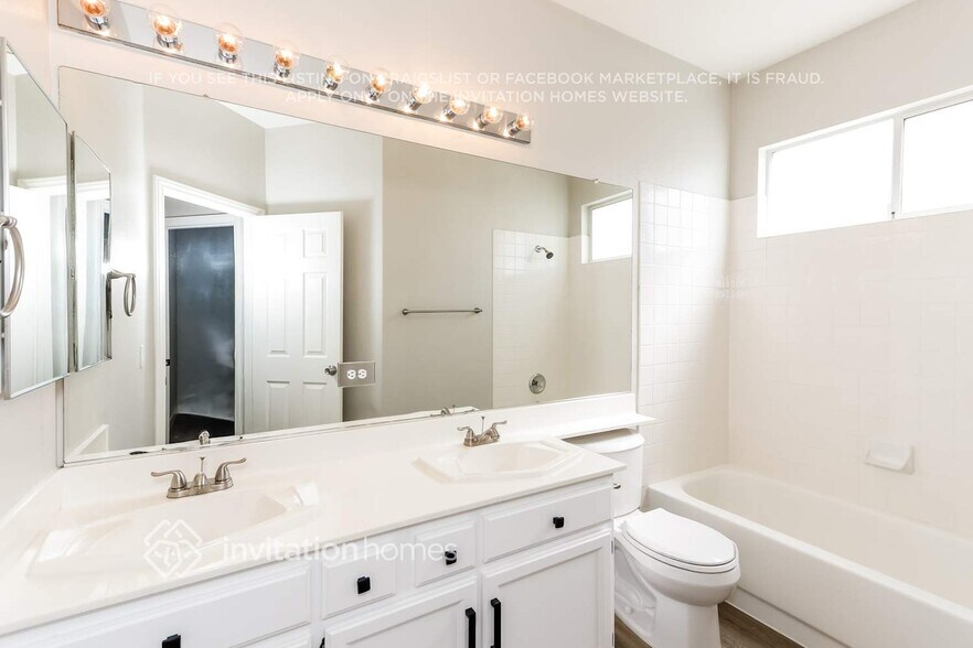Building Photo - 9568 Aspen Glow Dr