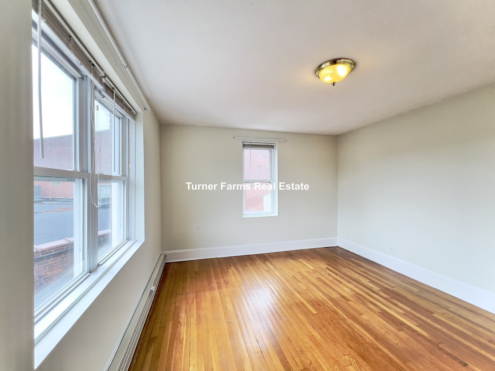 Building Photo - 402A Highland Ave