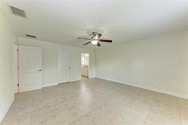 Building Photo - 3560 Eldron Ave