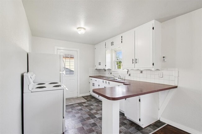 Building Photo - 3209 NW 32nd St