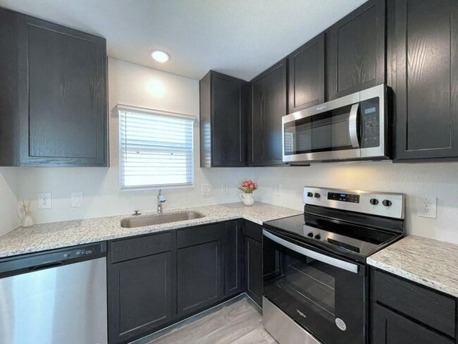 Building Photo - 13010 Sorrento Bay Dr