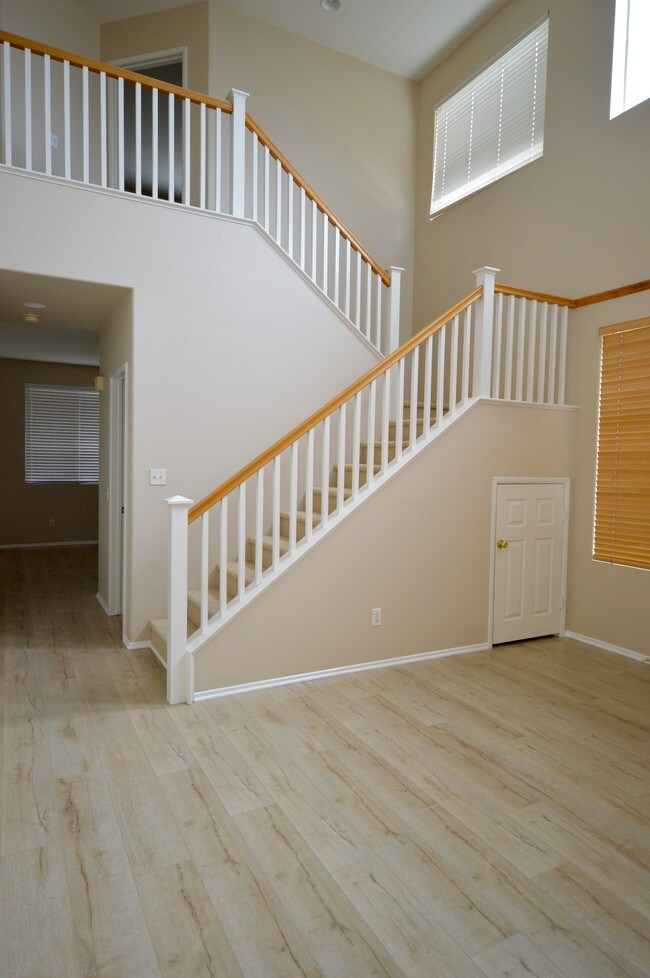 Building Photo - 4102 Castaway Cove