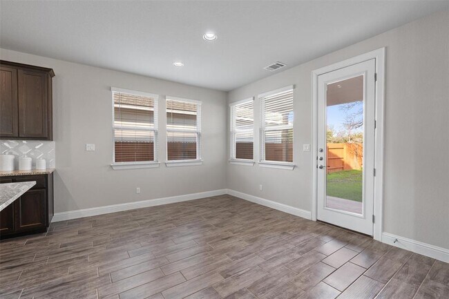 Building Photo - 312 Stone Cyn Dr