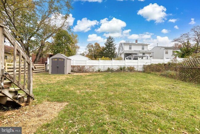 Building Photo - 5412 Clifton Ave