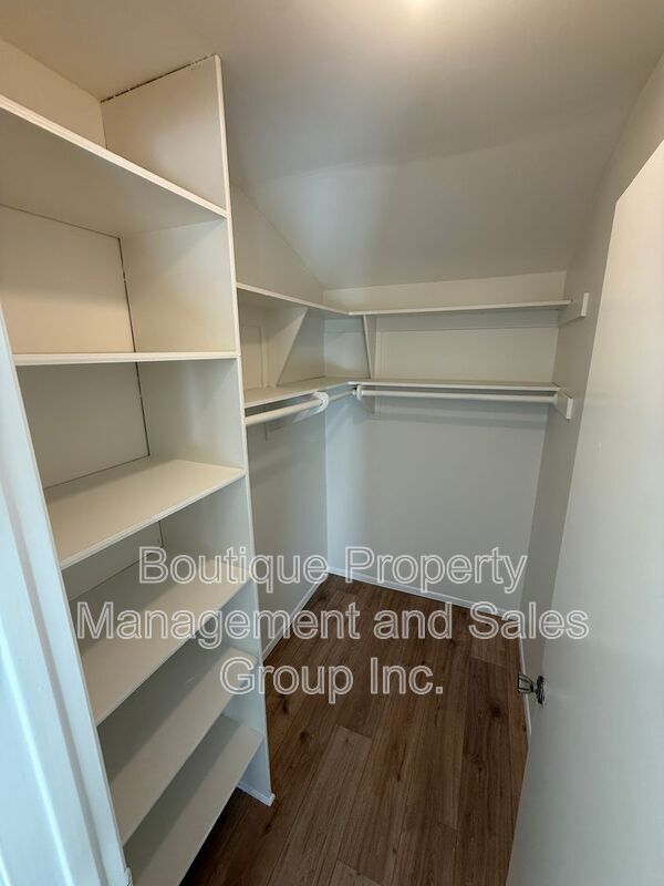 Building Photo - 23892 Danby Dr