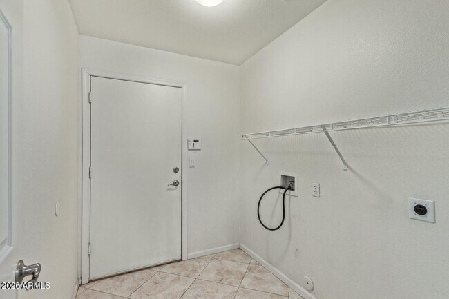 Building Photo - 9414 S 51st St