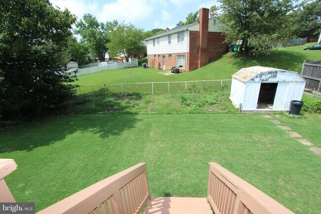 Building Photo - 7803 Woodbourne Ave