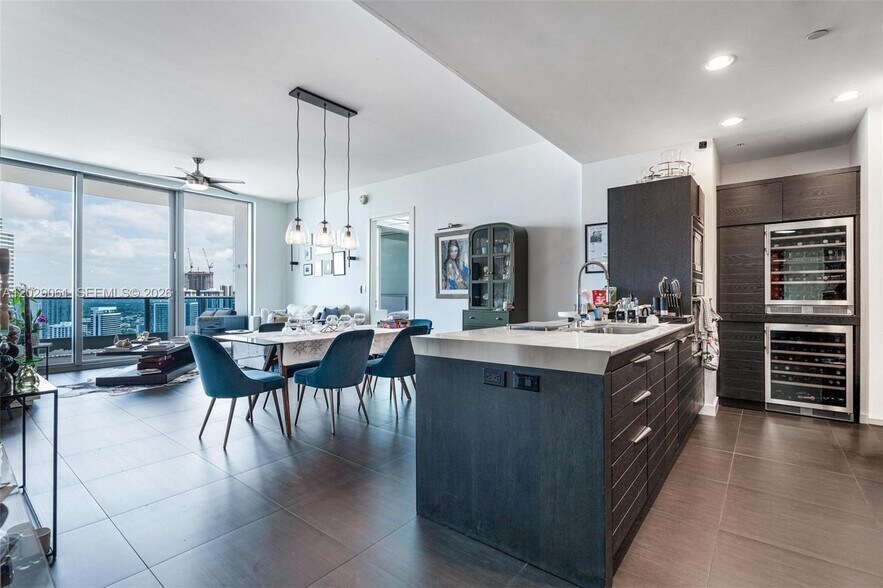 Building Photo - 200 Biscayne Boulevard Way