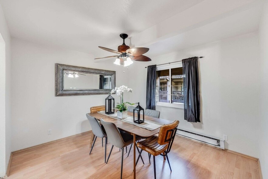 Dining room - 1122 Brewster Ave