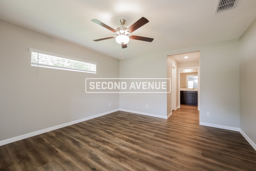 Building Photo - 308 Avanti St