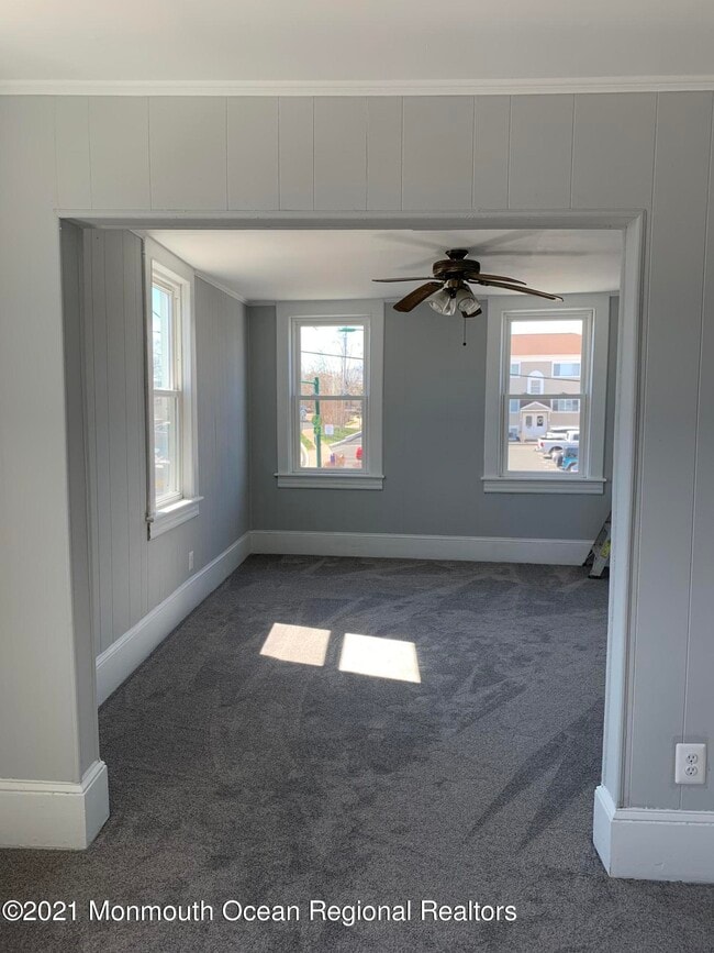 Building Photo - 500 Main St