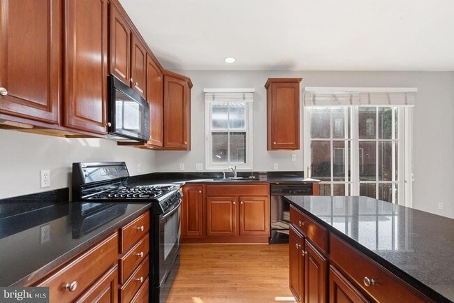 Building Photo - 2319 Boston St