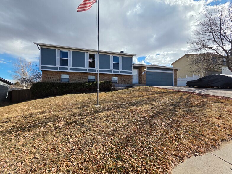 Building Photo - 2970 Maverick Dr