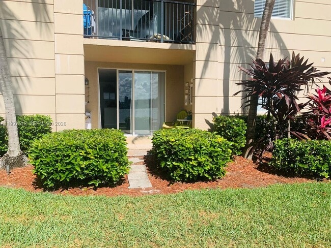 Building Photo - 17150 N Bay Rd