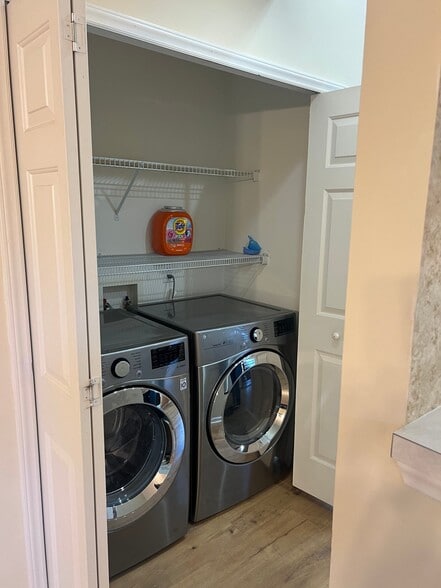 Building Photo - 5016 Bartholomew's Ln