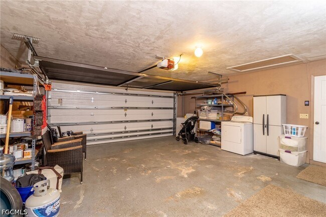 Building Photo - 542 SE 33rd Terrace