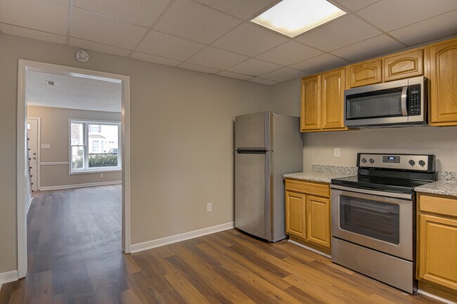 Building Photo - 828 Brickwood Ct