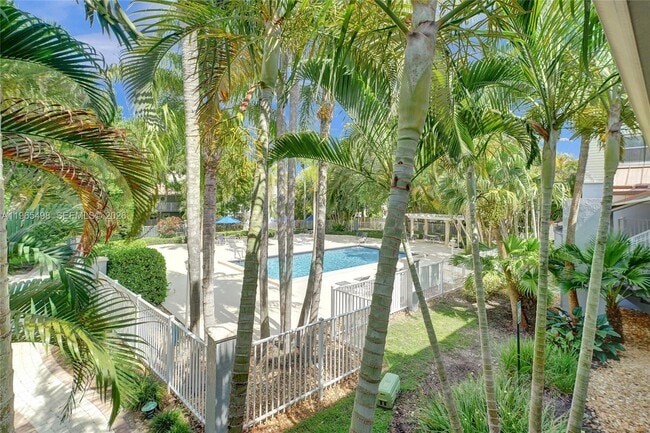 Building Photo - 4600 SW 67th Ave