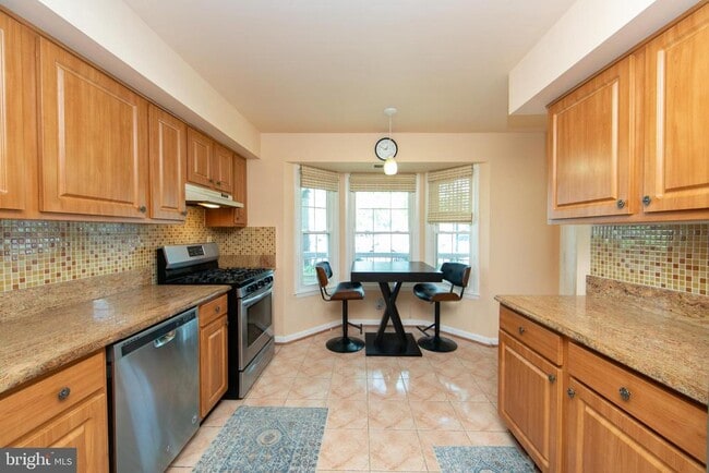 Building Photo - 115 Cascade Ct