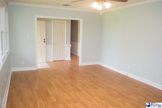 Primary Photo - 109 Lands End Dr