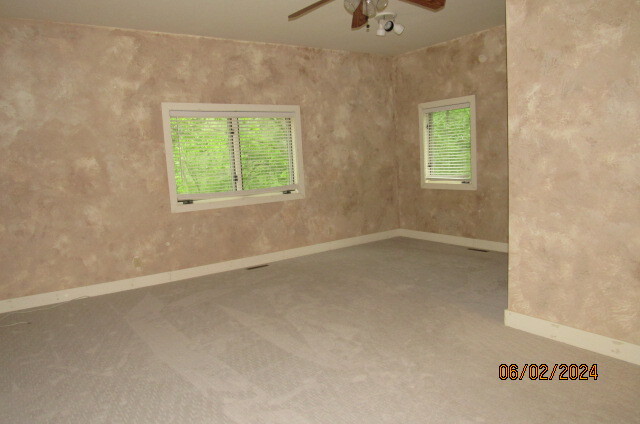 Master Suite - 29490 Hawkins Creek Rd