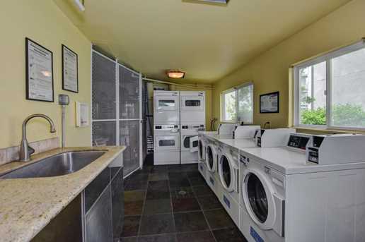 Laundry Room - 181 Del Medio Ave