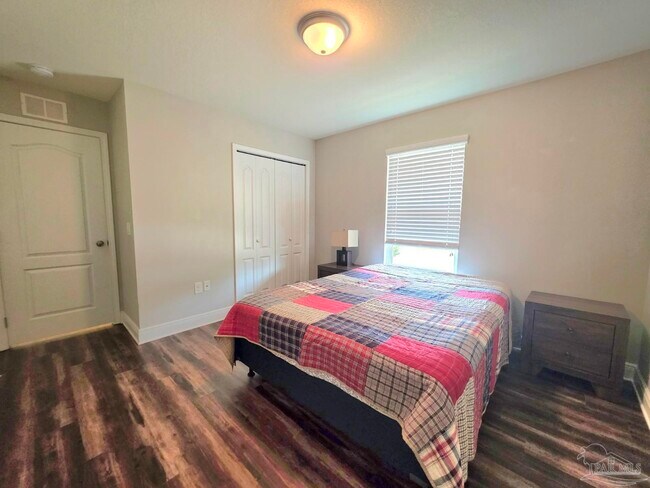 Building Photo - 197 Millet Cir