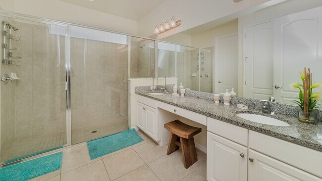 Building Photo - 4079 Oak Tree Dr