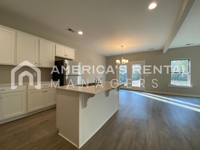 Building Photo - 7940 St.James Dr