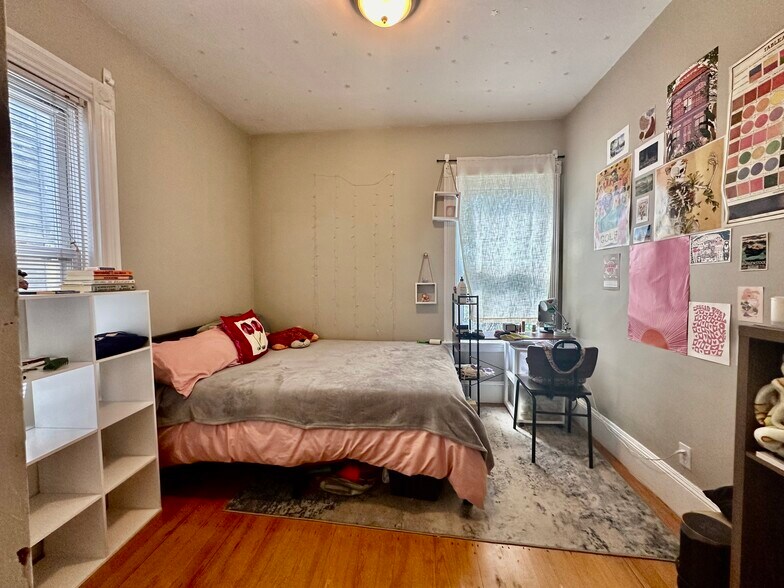 Building Photo - 5 Sachem St