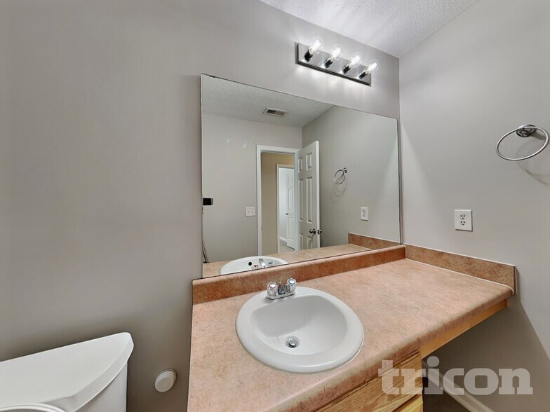 Building Photo - 2023 Reflective Waters Rd