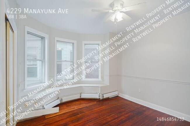 Building Photo - 5BR 2.5 BA_ 2,000 Sq Ft. Townhome in Manay...