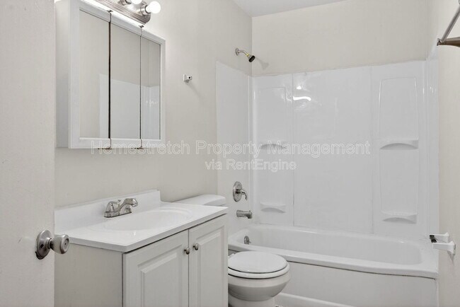 Building Photo - 9855 Medford Dr