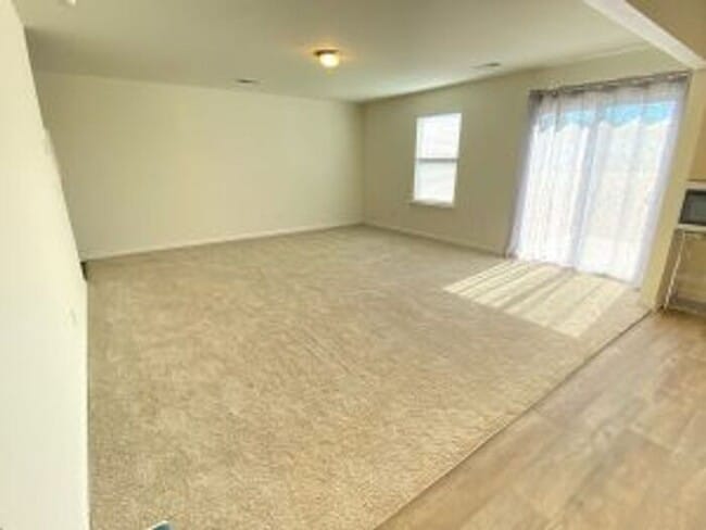 Building Photo - 233 Wahoo Cir