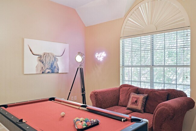 Building Photo - 2532 Hickory Ridge Dr