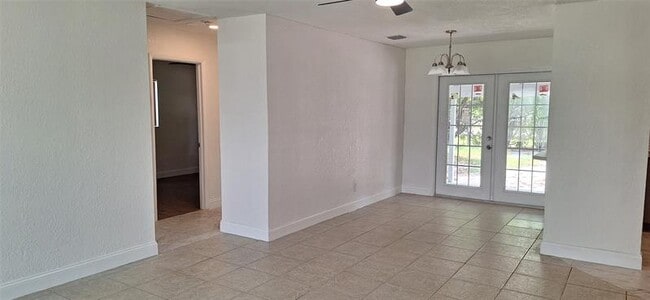 Building Photo - 1150 NW 23rd Ave