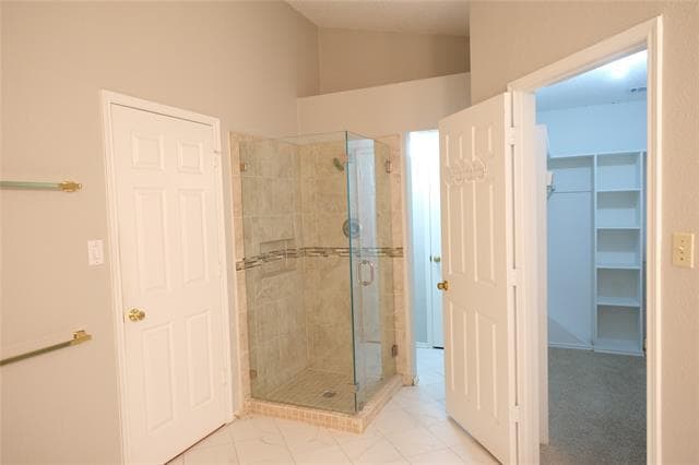 Building Photo - 4348 Kenwood Dr