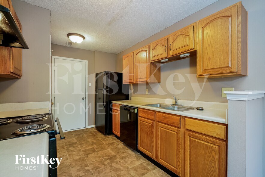 Building Photo - 2925 Redland Ln