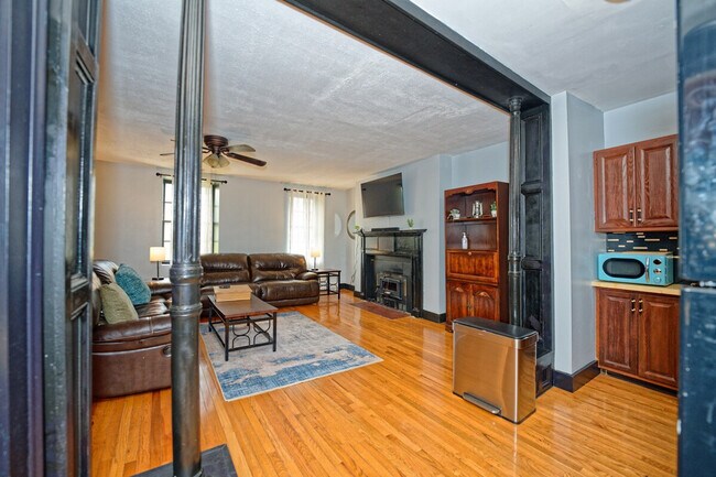 Building Photo - 111 Green St