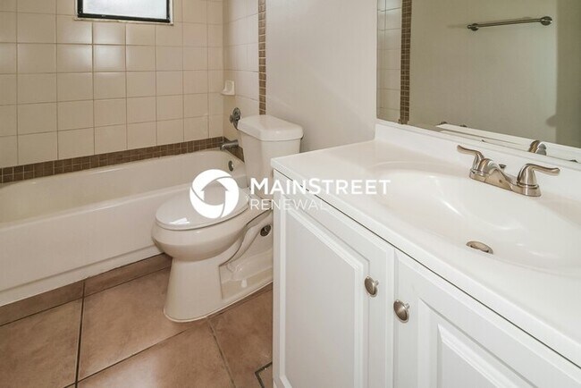 Building Photo - 3 Bedroom Pet-Friendly Home in LONGWOOD, F...