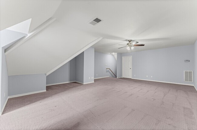 Building Photo - 6839 Staffordshire Blvd