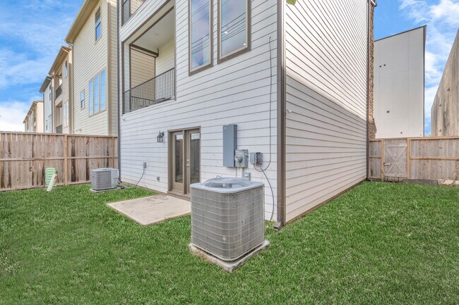 Building Photo - 4962 Edison Park Ln