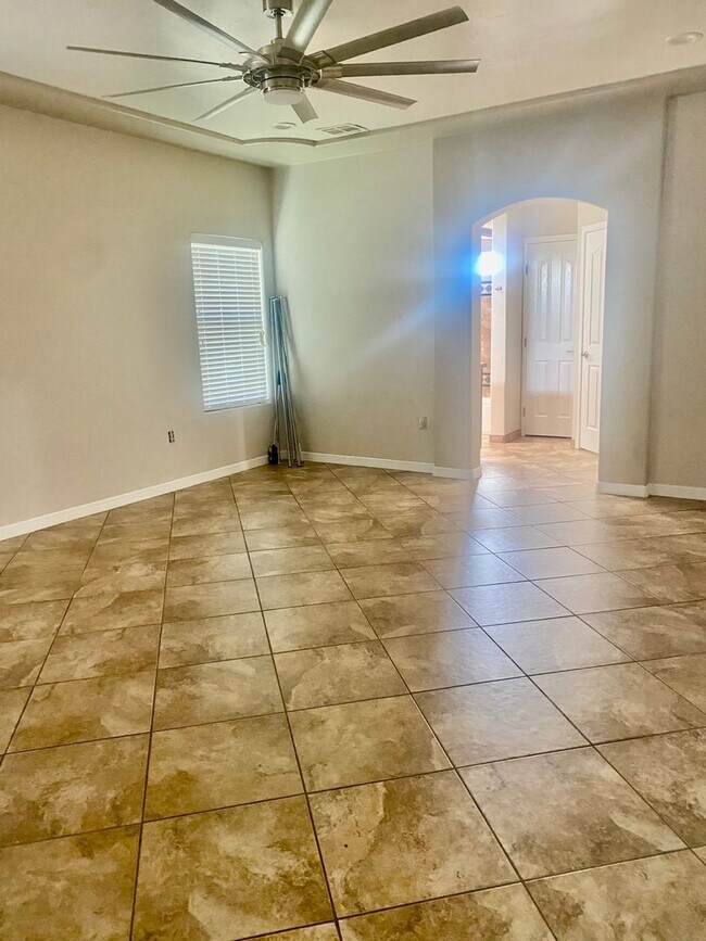 Building Photo - 7324 Vista De Sobre Dr