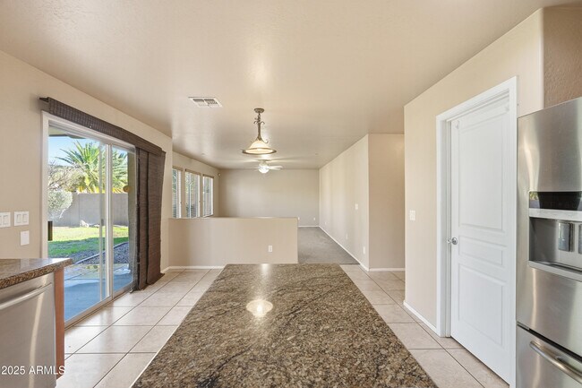 Building Photo - 3032 E Denim Trail