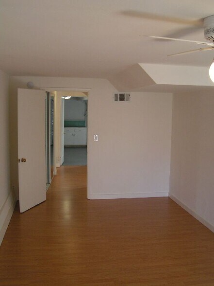 Building Photo - 2204 Castro St