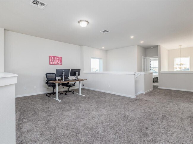Building Photo - 6512 Covina Ln