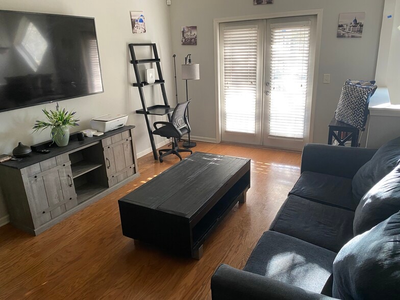 Building Photo - 1269 Liberty Pky NW