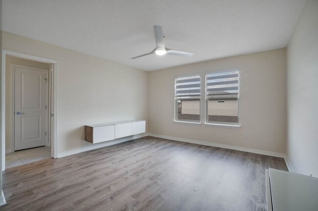 Building Photo - 5089 Caspian St
