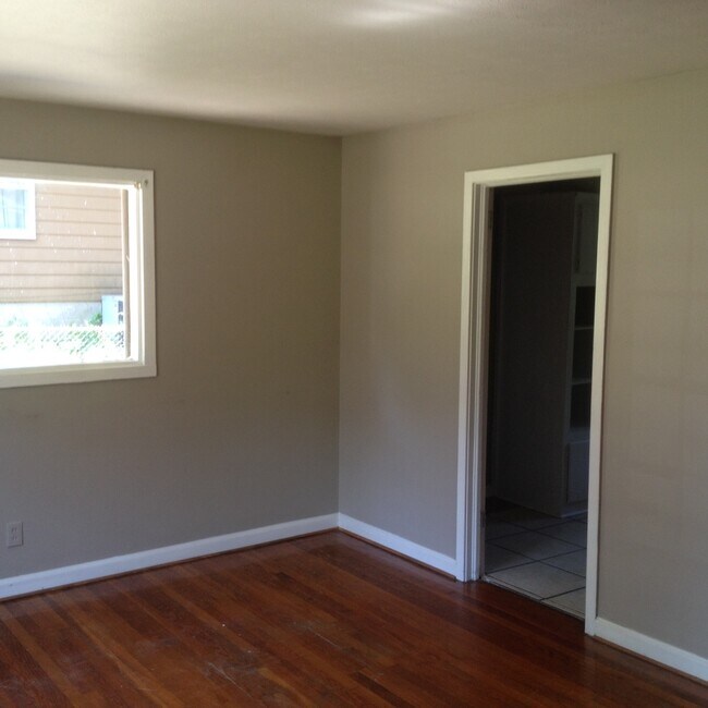 Building Photo - **ON HOLD**Total Electric** East Columbus, GA 3 Bedroom / 1 Bathroom Home for Rent***