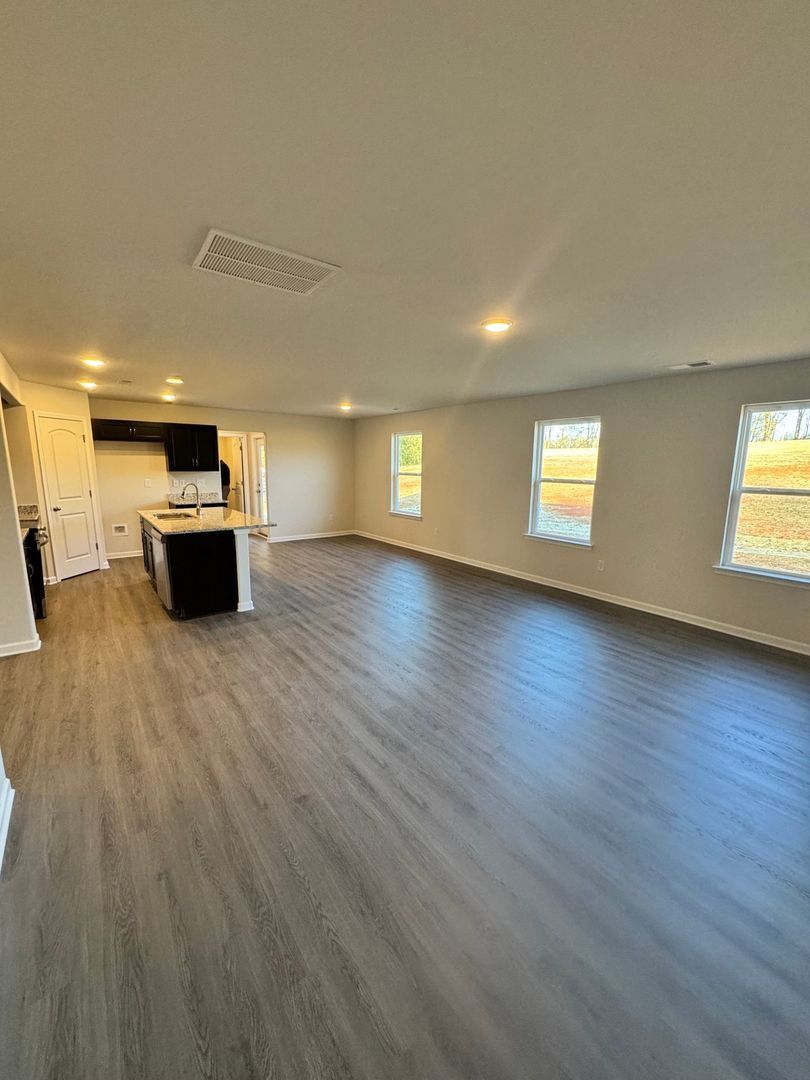 Building Photo - 914 W Sumter St